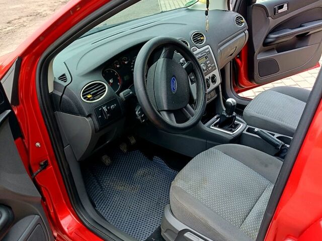 Форд Фокус, объемом двигателя 1.6 л и пробегом 215 тыс. км за 4700 $, фото 4 на Automoto.ua