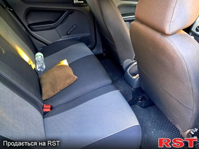 Форд Фокус, объемом двигателя 16 л и пробегом 215 тыс. км за 4500 $, фото 11 на Automoto.ua