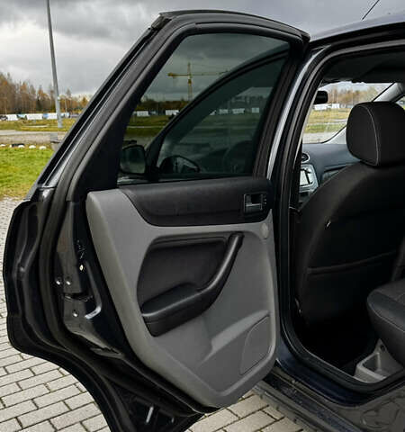 Форд Фокус, об'ємом двигуна 1.8 л та пробігом 336 тис. км за 5300 $, фото 13 на Automoto.ua