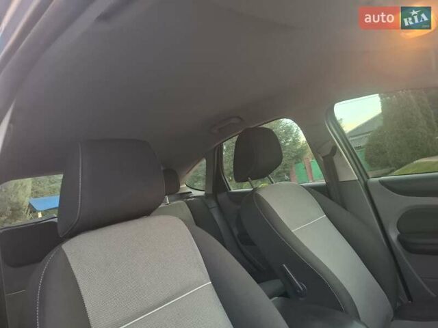 Форд Фокус, объемом двигателя 1.6 л и пробегом 165 тыс. км за 4800 $, фото 11 на Automoto.ua