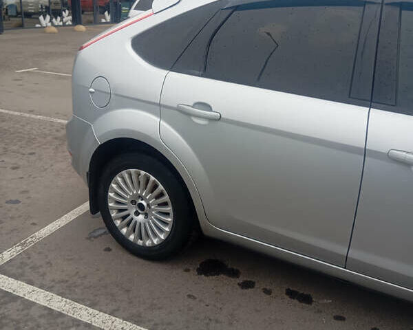 Форд Фокус, объемом двигателя 1.6 л и пробегом 330 тыс. км за 5600 $, фото 4 на Automoto.ua