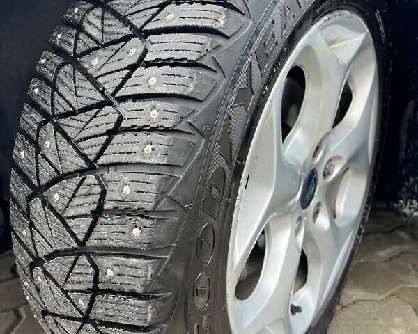 Форд Фокус, объемом двигателя 1.6 л и пробегом 200 тыс. км за 9000 $, фото 22 на Automoto.ua