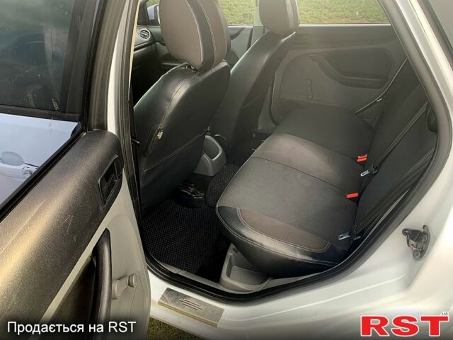 Форд Фокус, объемом двигателя 14 л и пробегом 0 тыс. км за 5000 $, фото 9 на Automoto.ua