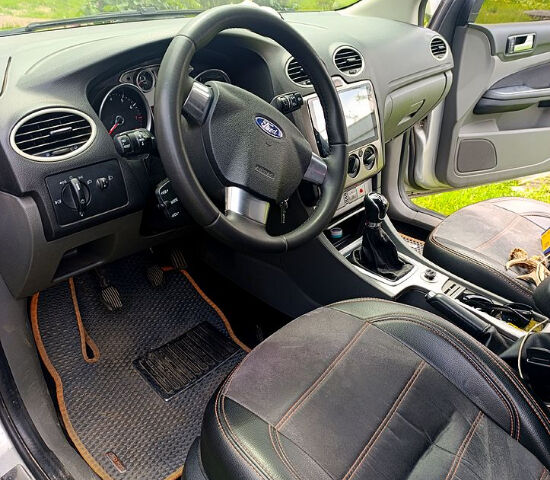 Форд Фокус, объемом двигателя 1.6 л и пробегом 168 тыс. км за 5400 $, фото 3 на Automoto.ua
