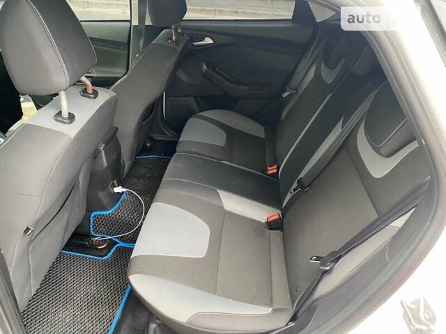 Форд Фокус, объемом двигателя 1 л и пробегом 152 тыс. км за 6000 $, фото 11 на Automoto.ua