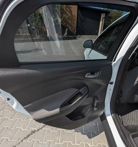 Форд Фокус, объемом двигателя 1 л и пробегом 90 тыс. км за 7500 $, фото 16 на Automoto.ua