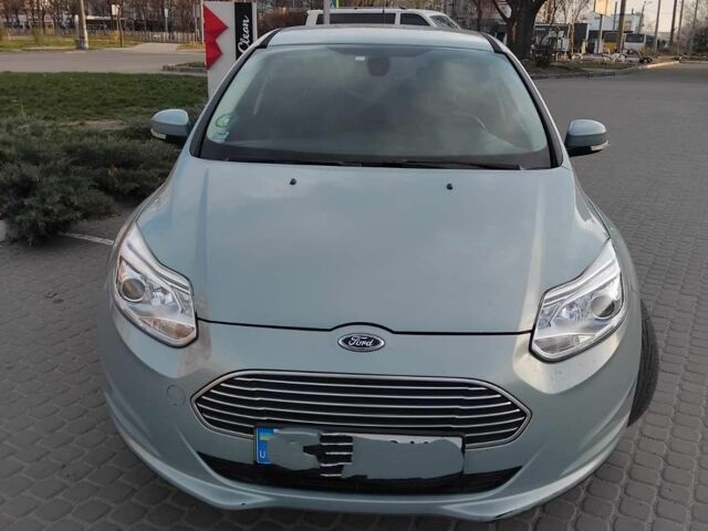 Форд Фокус, объемом двигателя 0 л и пробегом 141 тыс. км за 6350 $, фото 1 на Automoto.ua
