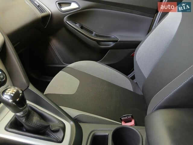 Форд Фокус, объемом двигателя 1 л и пробегом 87 тыс. км за 6200 $, фото 23 на Automoto.ua