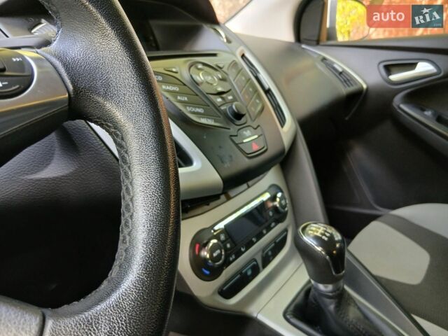 Форд Фокус, объемом двигателя 1 л и пробегом 87 тыс. км за 6200 $, фото 18 на Automoto.ua