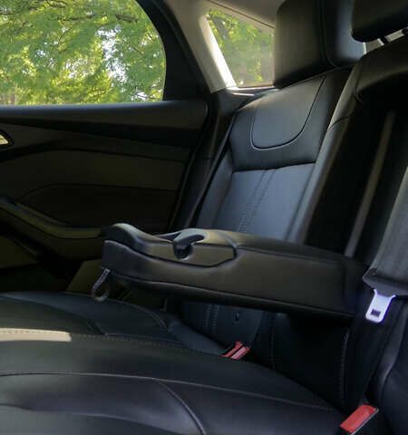 Форд Фокус, объемом двигателя 2 л и пробегом 157 тыс. км за 11500 $, фото 13 на Automoto.ua