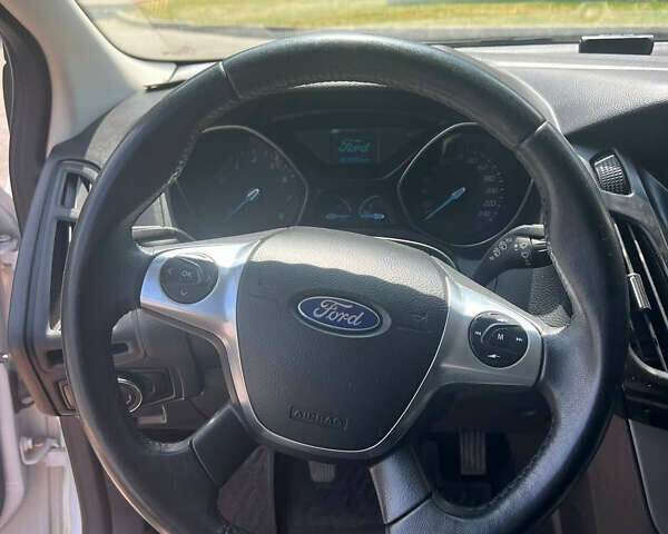 Форд Фокус 2014 в Черкассах на Automoto.ua Форд Фокус, объемом двигателя 1 л и пробегом 85 тыс. км за 7100 $, фото 5 на Automoto.ua