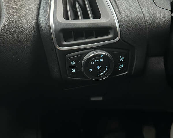 Форд Фокус, об'ємом двигуна 1.6 л та пробігом 204 тис. км за 7800 $, фото 9 на Automoto.ua