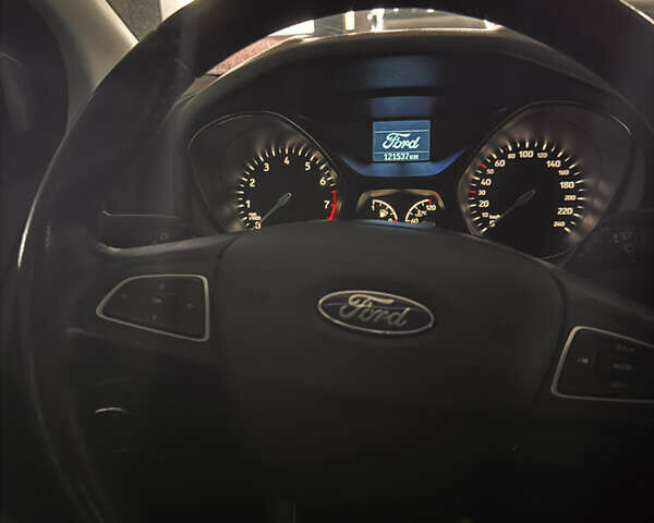 Форд Фокус 2015 в Киеве на Automoto.ua Форд Фокус, объемом двигателя 1 л и пробегом 121 тыс. км за 9000 $, фото 3 на Automoto.ua