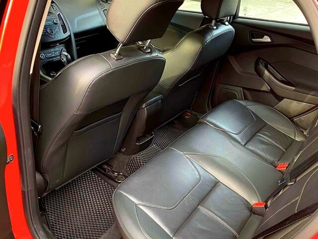 Форд Фокус, об'ємом двигуна 2 л та пробігом 128 тис. км за 9200 $, фото 8 на Automoto.ua