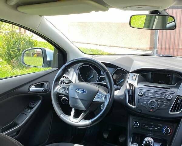 Форд Фокус, объемом двигателя 1.5 л и пробегом 156 тыс. км за 8300 $, фото 5 на Automoto.ua