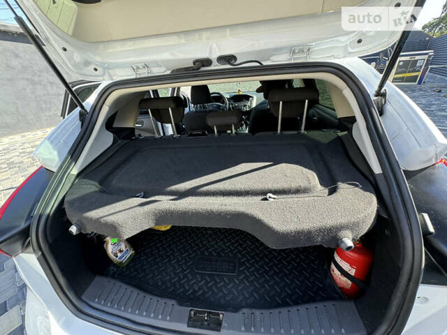 Форд Фокус, объемом двигателя 1.6 л и пробегом 84 тыс. км за 11300 $, фото 11 на Automoto.ua