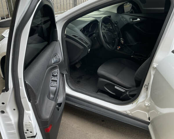 Форд Фокус, объемом двигателя 2 л и пробегом 113 тыс. км за 9700 $, фото 15 на Automoto.ua