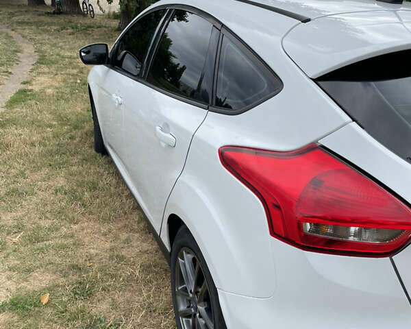 Форд Фокус, объемом двигателя 2 л и пробегом 113 тыс. км за 9700 $, фото 5 на Automoto.ua