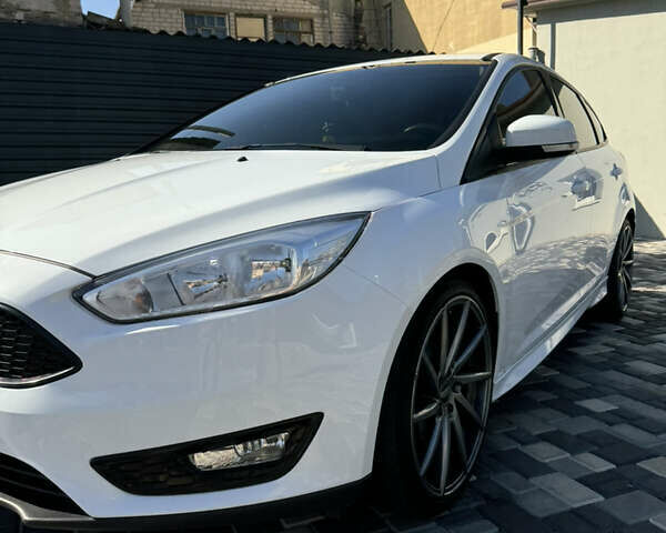 Форд Фокус, объемом двигателя 1.6 л и пробегом 84 тыс. км за 11300 $, фото 7 на Automoto.ua