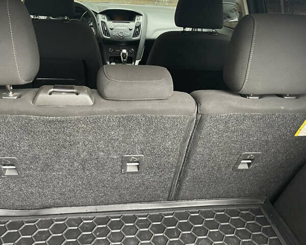 Форд Фокус, объемом двигателя 2 л и пробегом 113 тыс. км за 9700 $, фото 20 на Automoto.ua