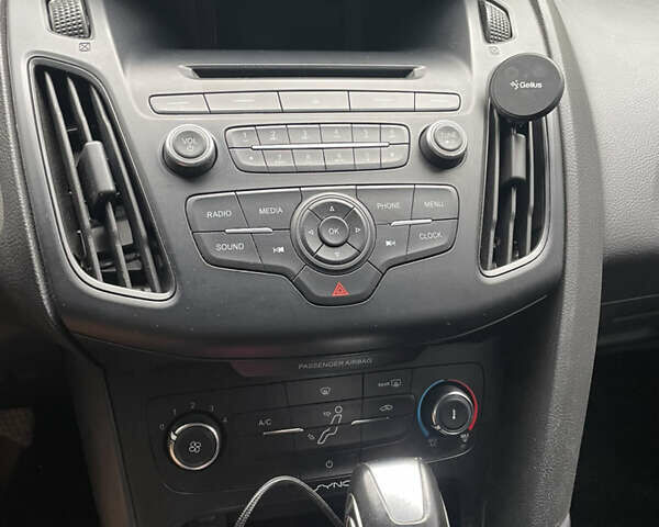 Форд Фокус, объемом двигателя 2 л и пробегом 113 тыс. км за 9700 $, фото 21 на Automoto.ua