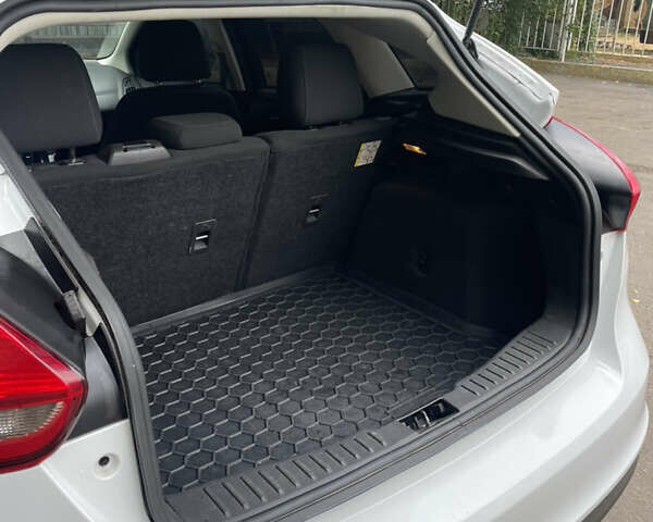 Форд Фокус, объемом двигателя 2 л и пробегом 113 тыс. км за 9700 $, фото 18 на Automoto.ua