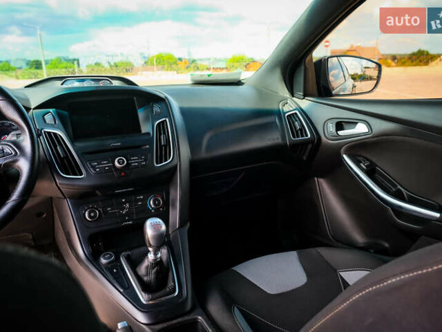 Форд Фокус, объемом двигателя 2 л и пробегом 68 тыс. км за 13500 $, фото 21 на Automoto.ua