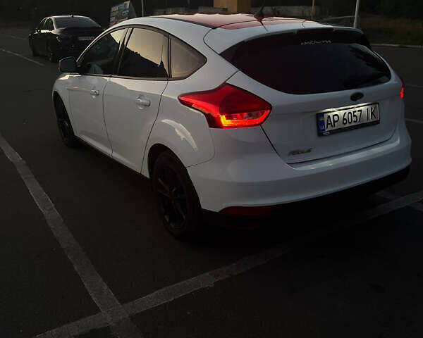 Форд Фокус, объемом двигателя 1.5 л и пробегом 57 тыс. км за 8500 $, фото 4 на Automoto.ua