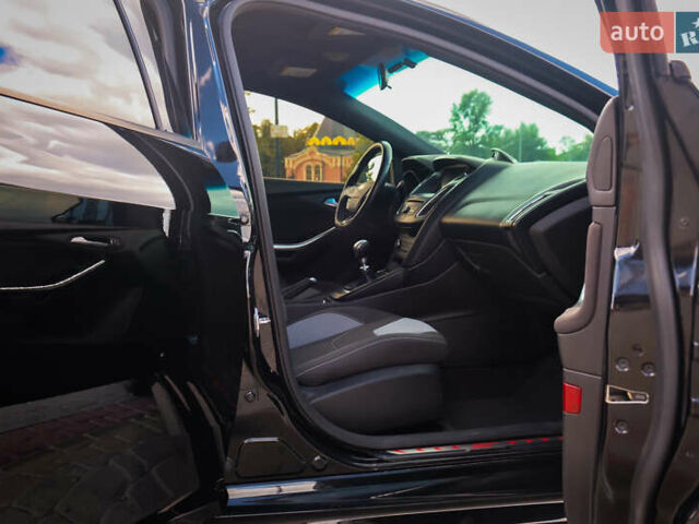 Форд Фокус, объемом двигателя 2 л и пробегом 68 тыс. км за 13500 $, фото 9 на Automoto.ua