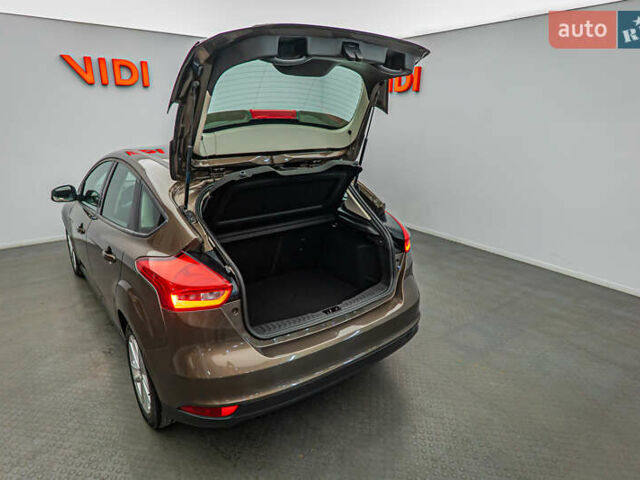 Форд Фокус, об'ємом двигуна 1 л та пробігом 123 тис. км за 9203 $, фото 6 на Automoto.ua