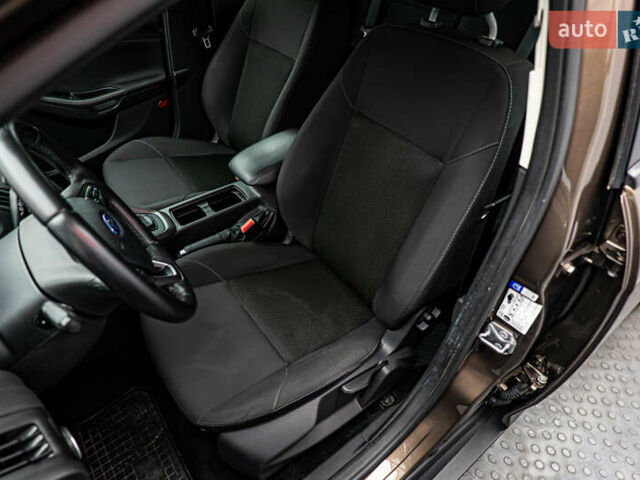 Форд Фокус, об'ємом двигуна 1 л та пробігом 123 тис. км за 9203 $, фото 8 на Automoto.ua