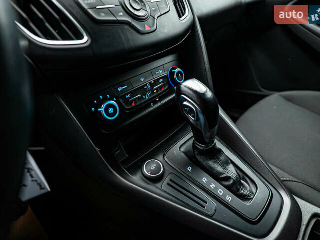 Форд Фокус, объемом двигателя 1.6 л и пробегом 91 тыс. км за 12571 $, фото 14 на Automoto.ua