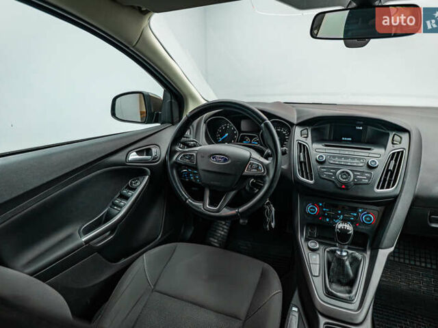 Форд Фокус, об'ємом двигуна 1 л та пробігом 123 тис. км за 9203 $, фото 10 на Automoto.ua