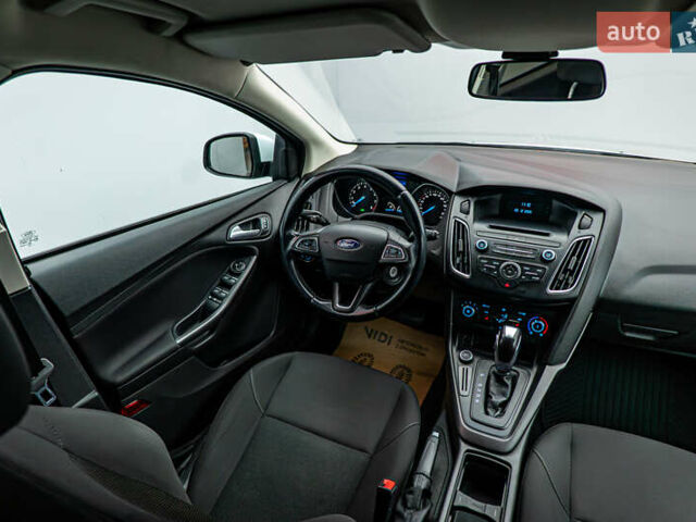 Форд Фокус, объемом двигателя 1.6 л и пробегом 91 тыс. км за 12571 $, фото 10 на Automoto.ua