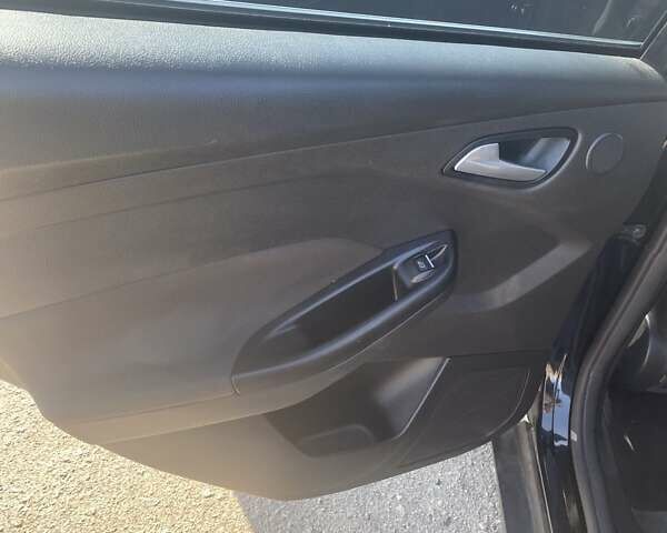 Форд Фокус, объемом двигателя 2 л и пробегом 190 тыс. км за 10200 $, фото 21 на Automoto.ua