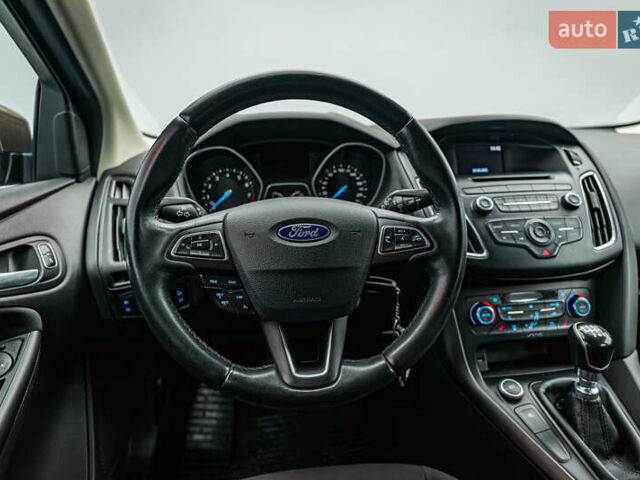 Форд Фокус, об'ємом двигуна 1 л та пробігом 123 тис. км за 9203 $, фото 11 на Automoto.ua