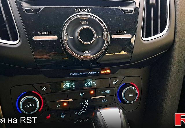 Форд Фокус, объемом двигателя 2 л и пробегом 164 тыс. км за 8700 $, фото 10 на Automoto.ua