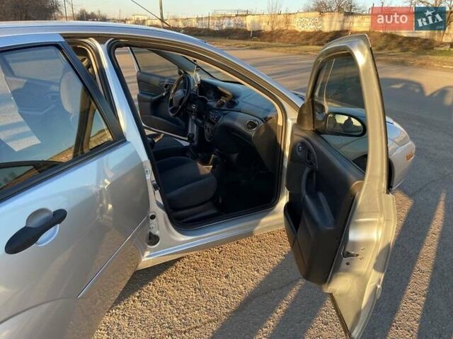 Форд Фокус, объемом двигателя 2 л и пробегом 304 тыс. км за 3600 $, фото 18 на Automoto.ua