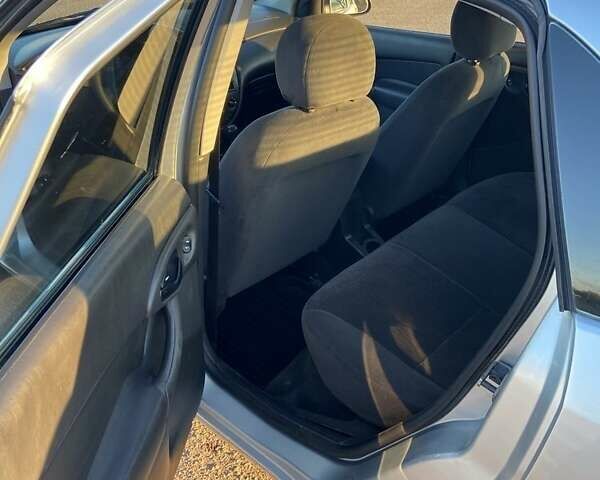 Форд Фокус, объемом двигателя 2 л и пробегом 304 тыс. км за 3600 $, фото 8 на Automoto.ua