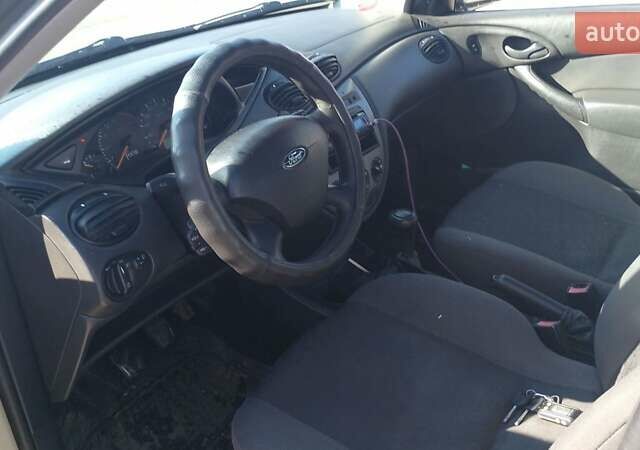 Форд Фокус, объемом двигателя 1.6 л и пробегом 278 тыс. км за 3300 $, фото 6 на Automoto.ua