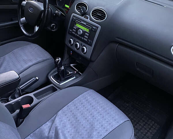 Форд Фокус, объемом двигателя 1.6 л и пробегом 298 тыс. км за 4000 $, фото 4 на Automoto.ua