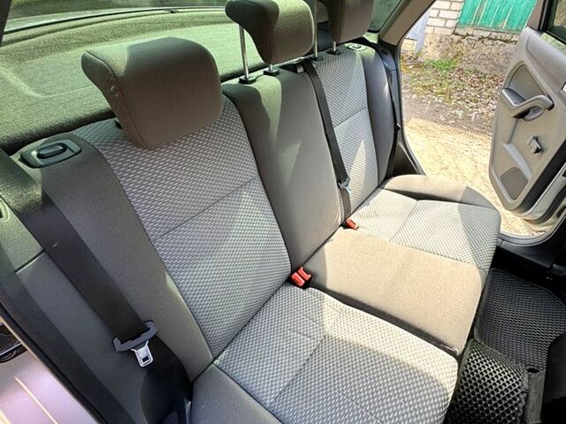 Форд Фокус, объемом двигателя 1.6 л и пробегом 309 тыс. км за 3980 $, фото 6 на Automoto.ua