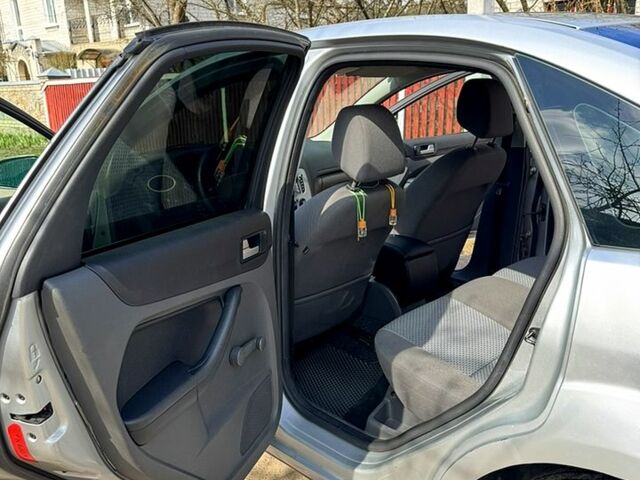 Форд Фокус, объемом двигателя 1.6 л и пробегом 309 тыс. км за 3980 $, фото 8 на Automoto.ua