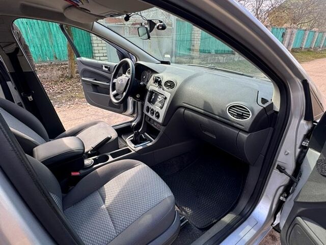 Форд Фокус, объемом двигателя 1.6 л и пробегом 309 тыс. км за 3980 $, фото 7 на Automoto.ua