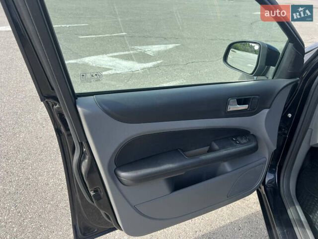 Форд Фокус, объемом двигателя 1.6 л и пробегом 225 тыс. км за 5700 $, фото 10 на Automoto.ua