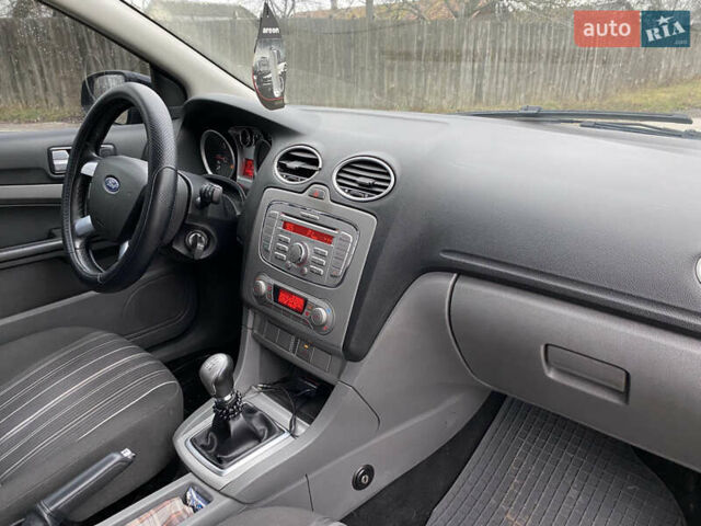Форд Фокус, объемом двигателя 1.8 л и пробегом 300 тыс. км за 5500 $, фото 8 на Automoto.ua