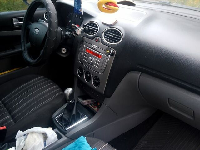 Форд Фокус, объемом двигателя 1.6 л и пробегом 223 тыс. км за 4500 $, фото 5 на Automoto.ua