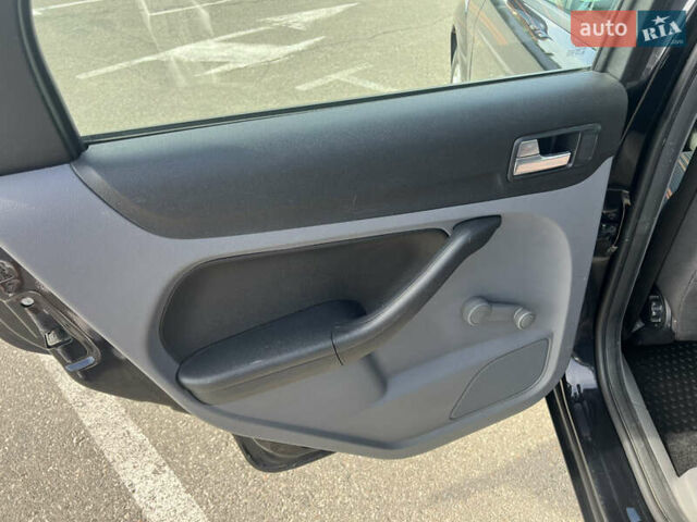 Форд Фокус, объемом двигателя 1.6 л и пробегом 225 тыс. км за 5700 $, фото 11 на Automoto.ua