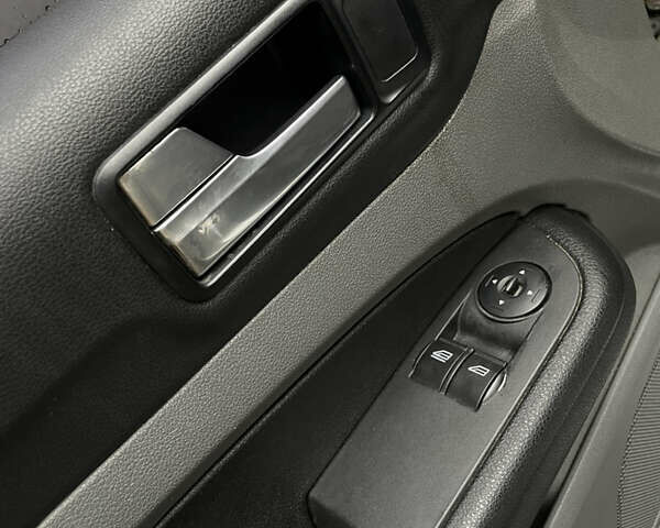 Форд Фокус, об'ємом двигуна 1.6 л та пробігом 246 тис. км за 4200 $, фото 7 на Automoto.ua
