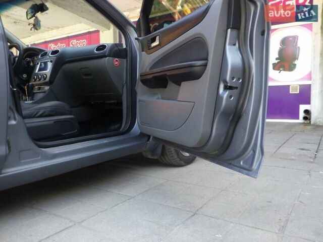 Форд Фокус, объемом двигателя 1.6 л и пробегом 210 тыс. км за 7500 $, фото 9 на Automoto.ua